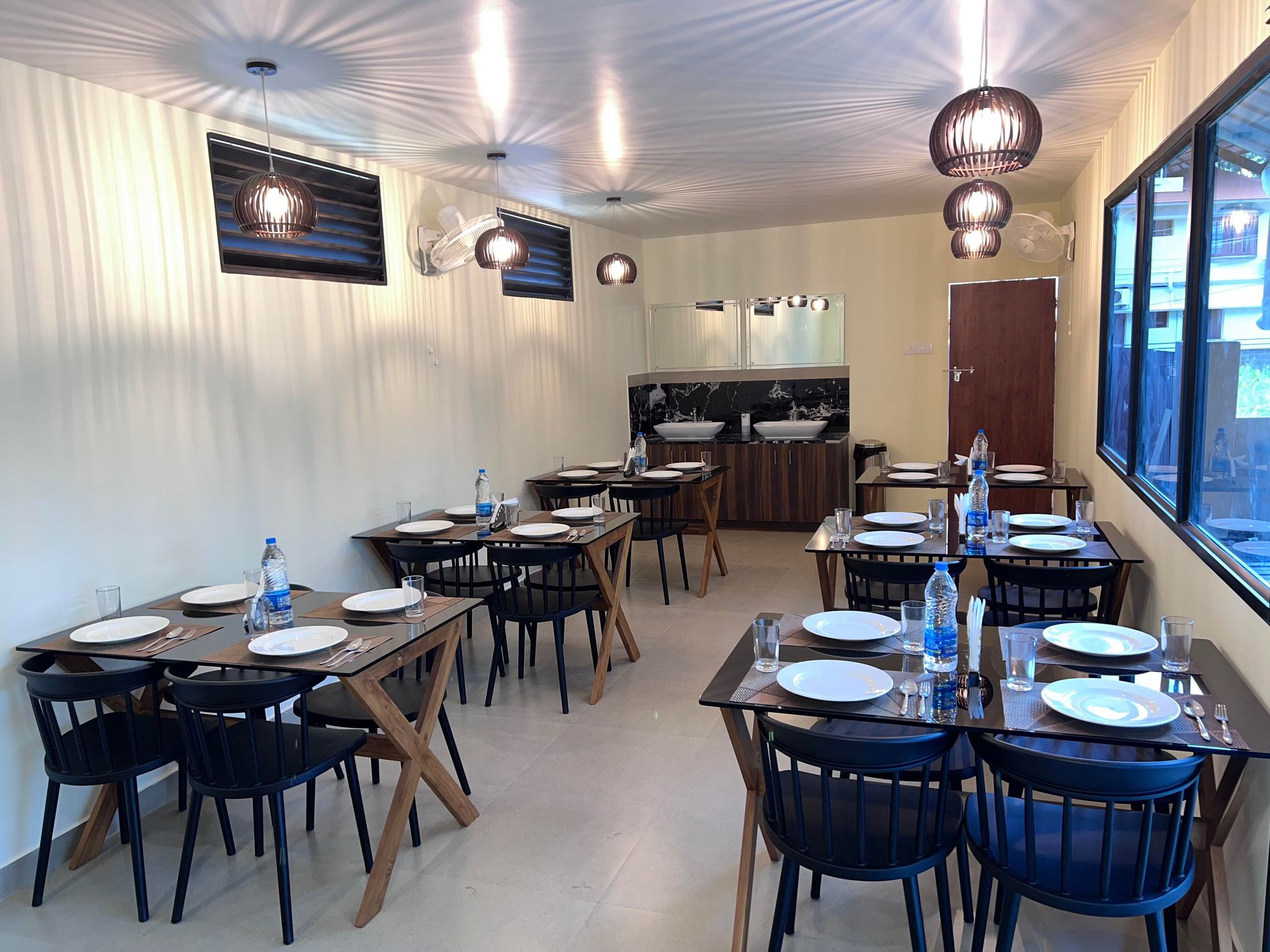 Food & Dining