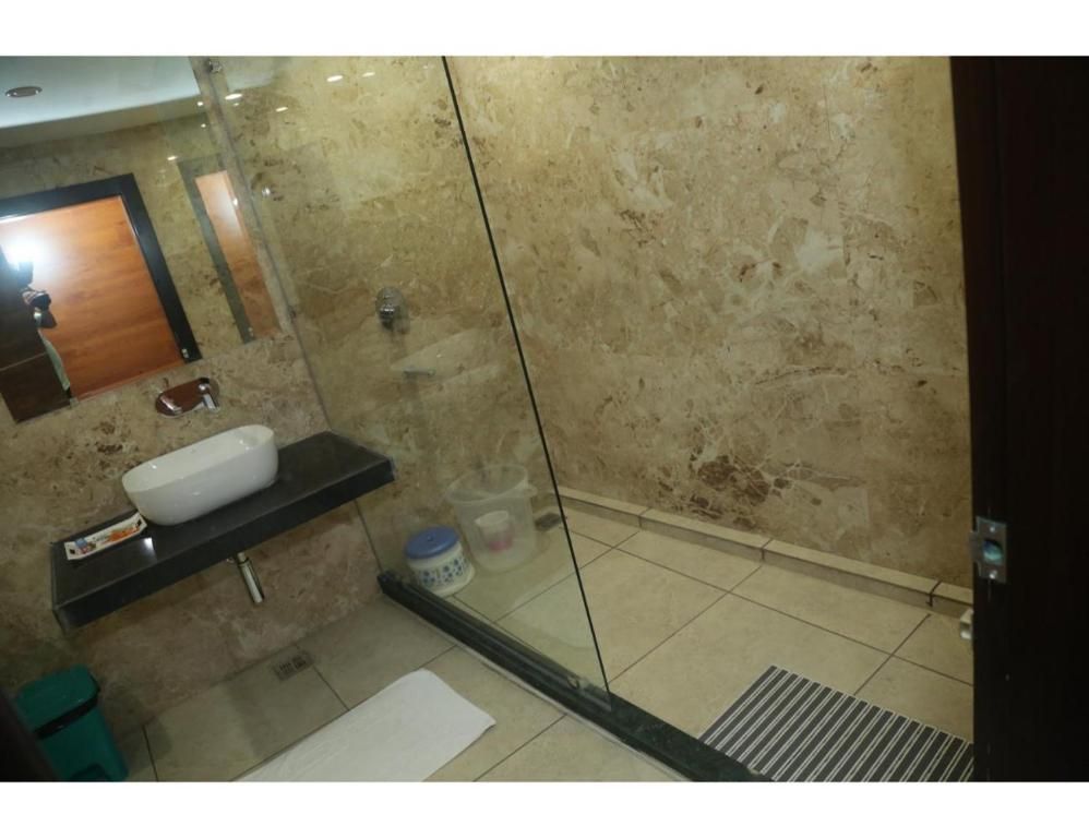 Pal Royal Resort Deluxe Room 3