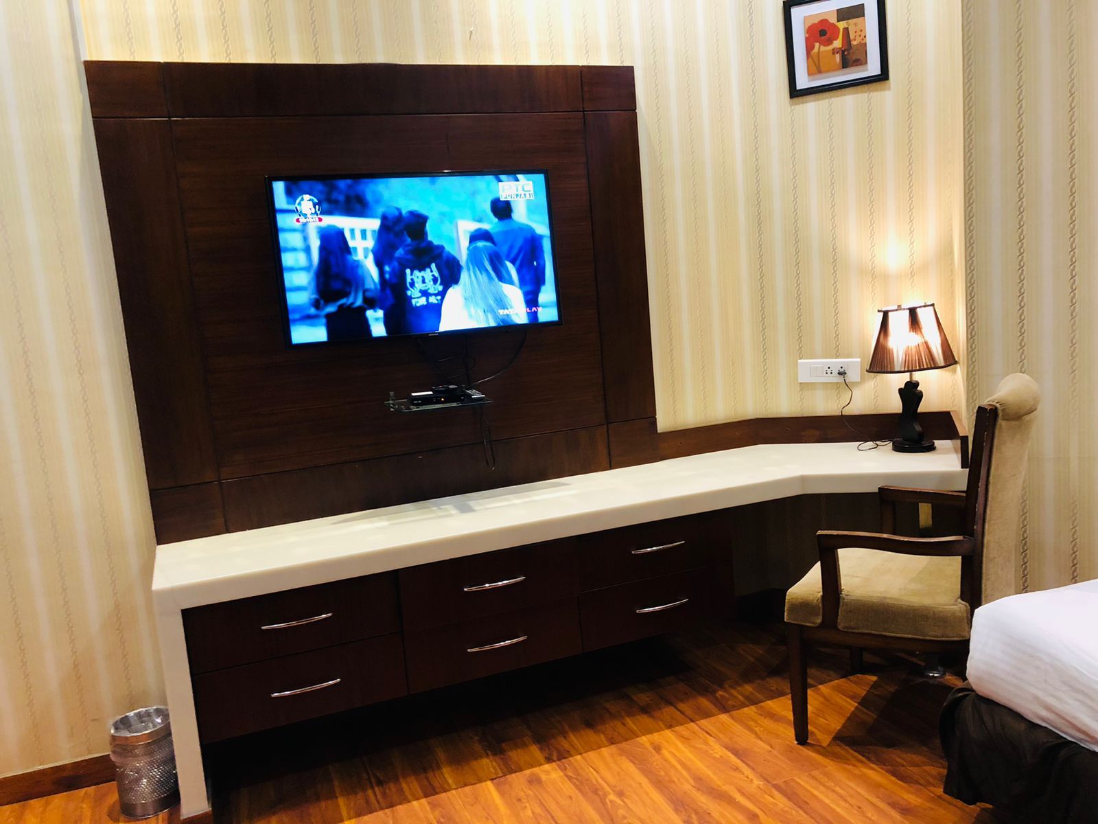 HOTEL VRC Executive Room 10