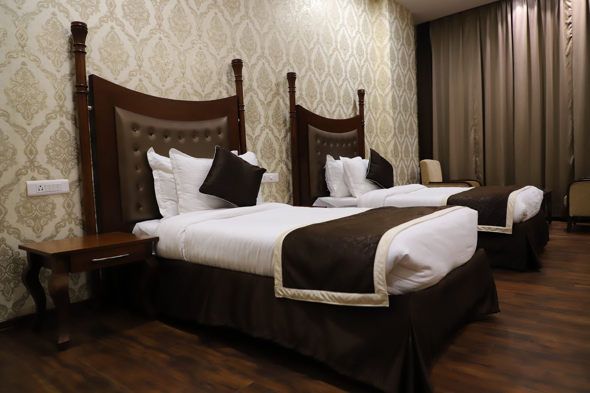 HOTEL VRC Executive Room 6