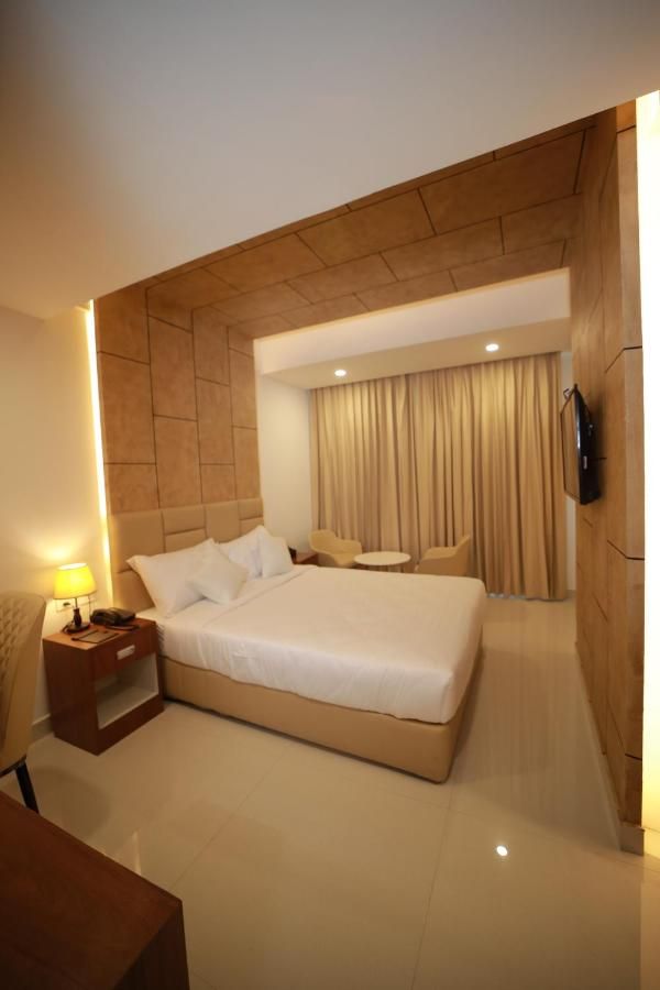 Royal Residency Suite Room 4