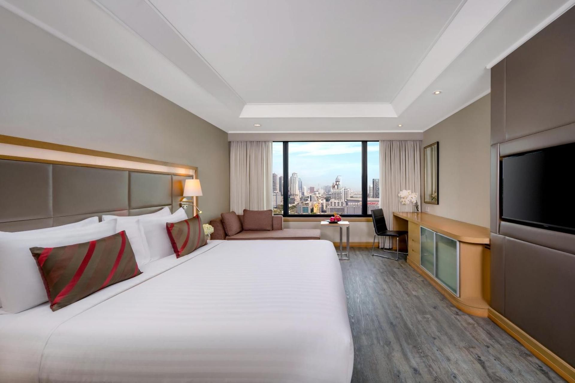 Deluxe Room with 1 King bed