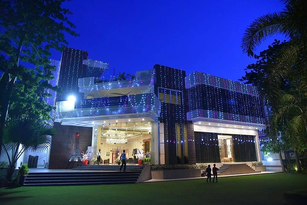 KL7 Hotel and Banquets