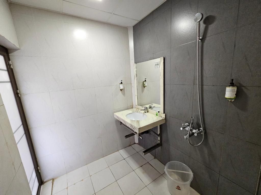 Adrak Boutique Hotel DELUXE KING (SPRING) 2