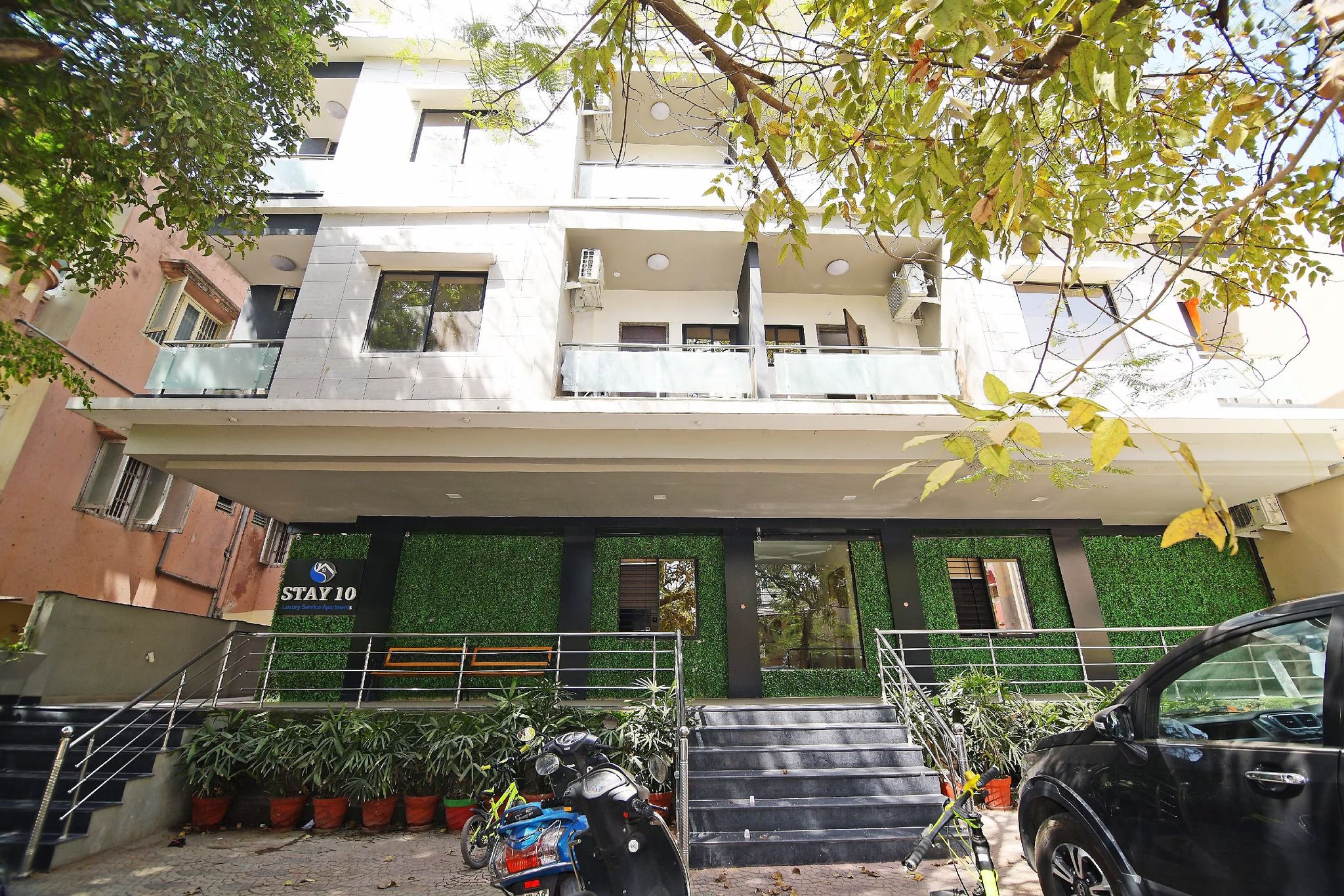 STAY 10 Luxury Apartments