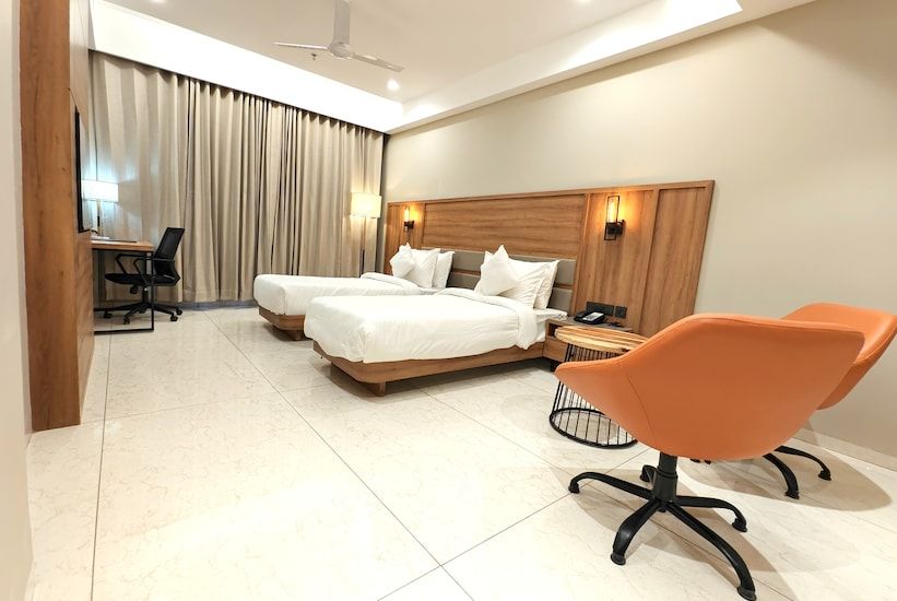 The Sky Imperial Hotel Kailash Imperial Twin Bed Room 3