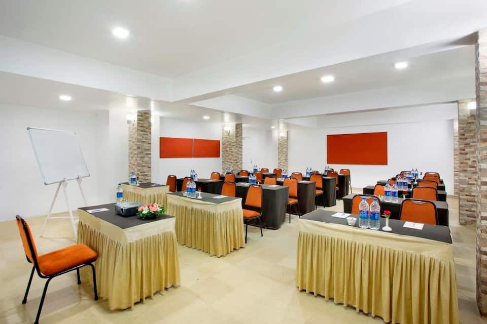 undefined Avion Holiday Resort 10