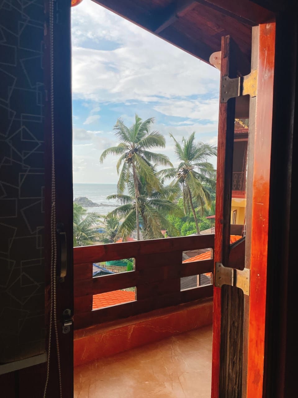 Wooden Chalet - Sea Facing