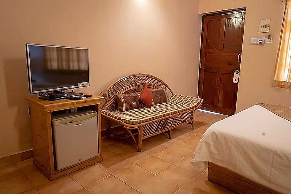 Alcove Beach Resort Standard Double Room 2