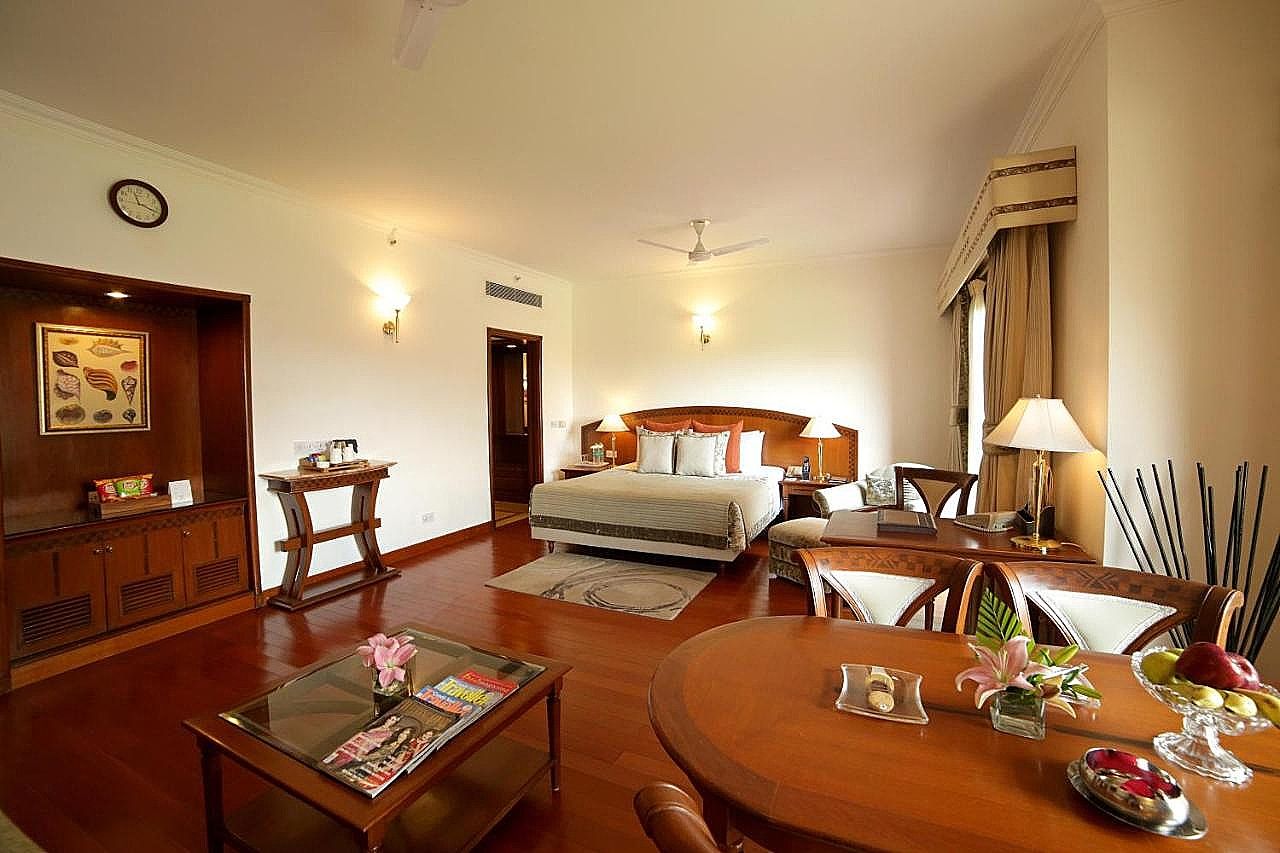 Junior Suite Room With Bathtub