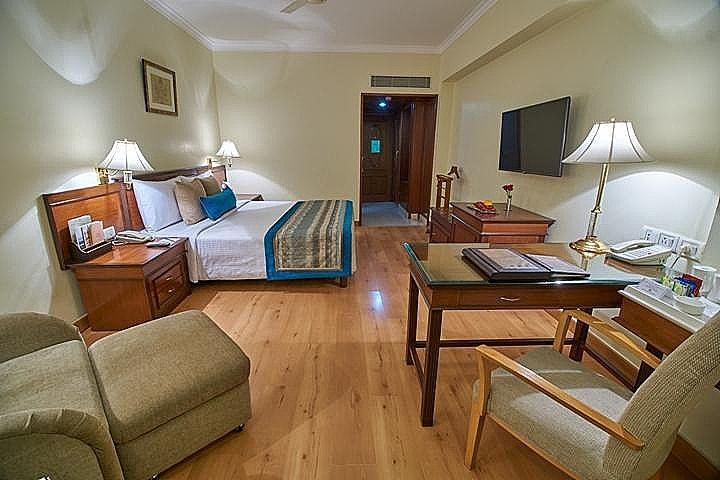 Jaypee Vasant Continental Deluxe Room 3