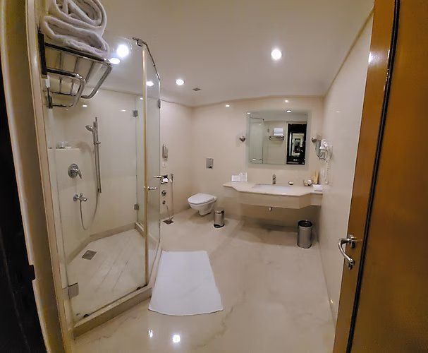 Jaypee Residency Manor Deluxe Room (Residency Tower) 2