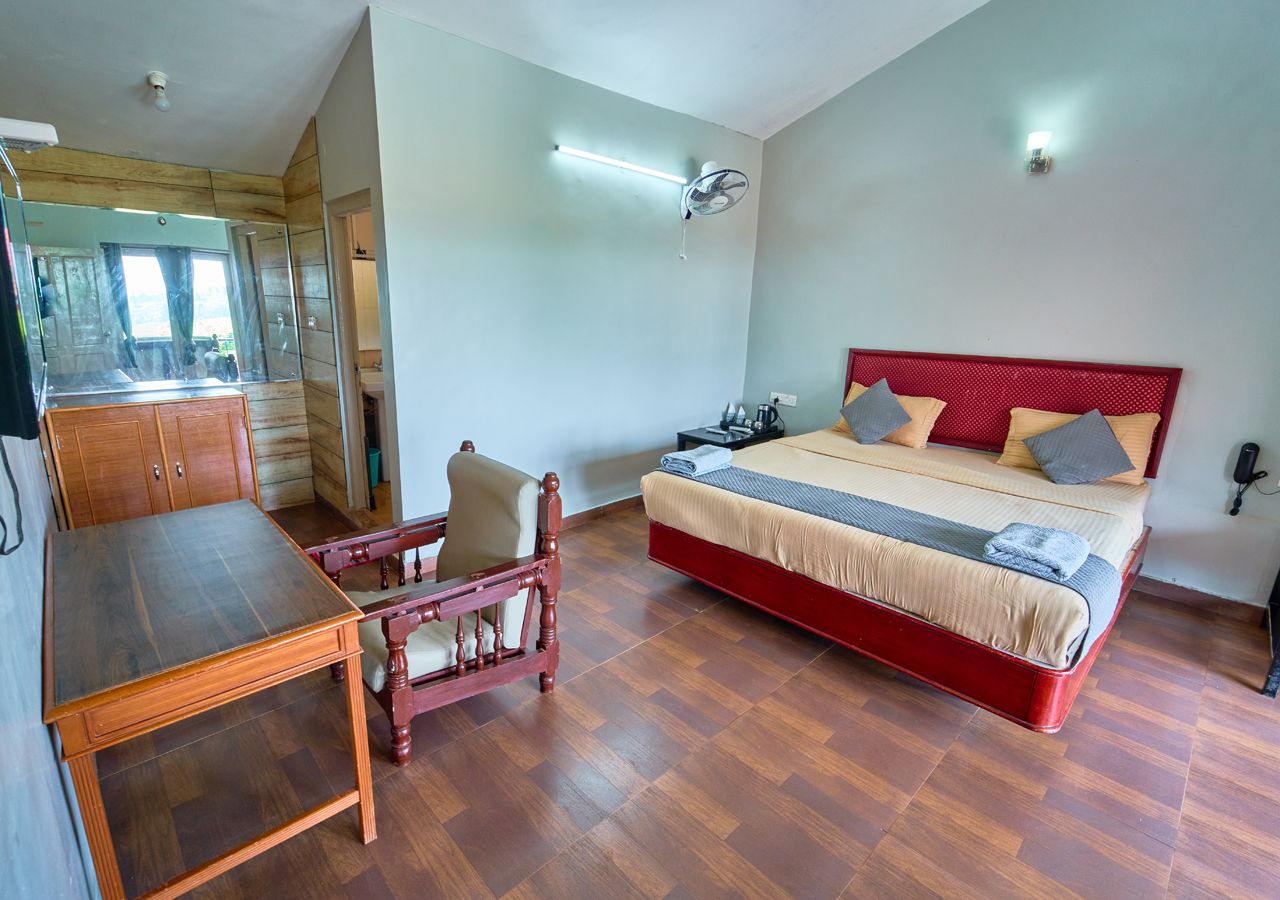 Deluxe Room with Balcony