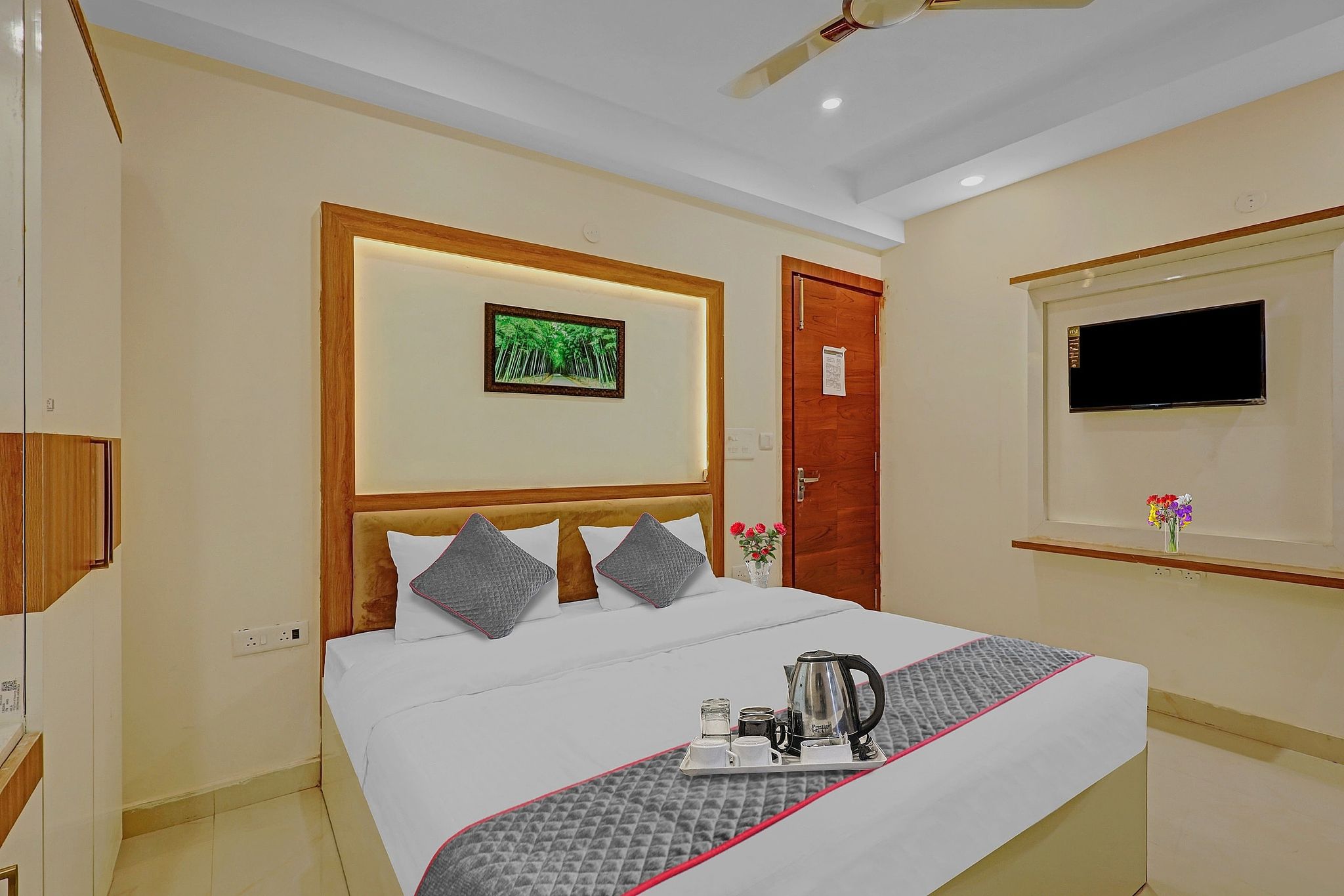 Townhouse Lucky Grand Palace Classic 5