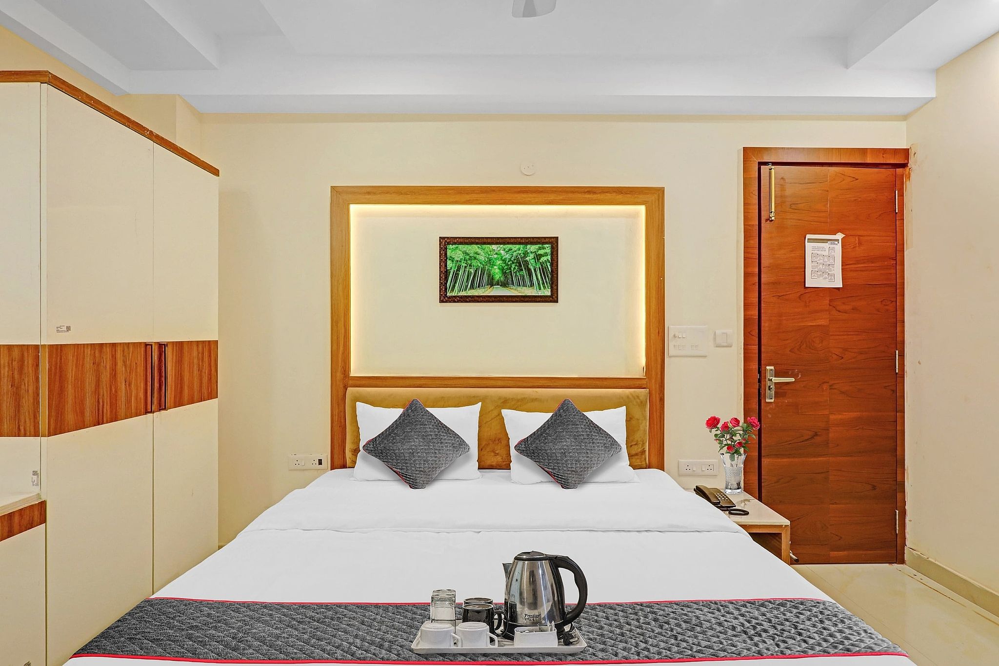 Townhouse Lucky Grand Palace Classic 6