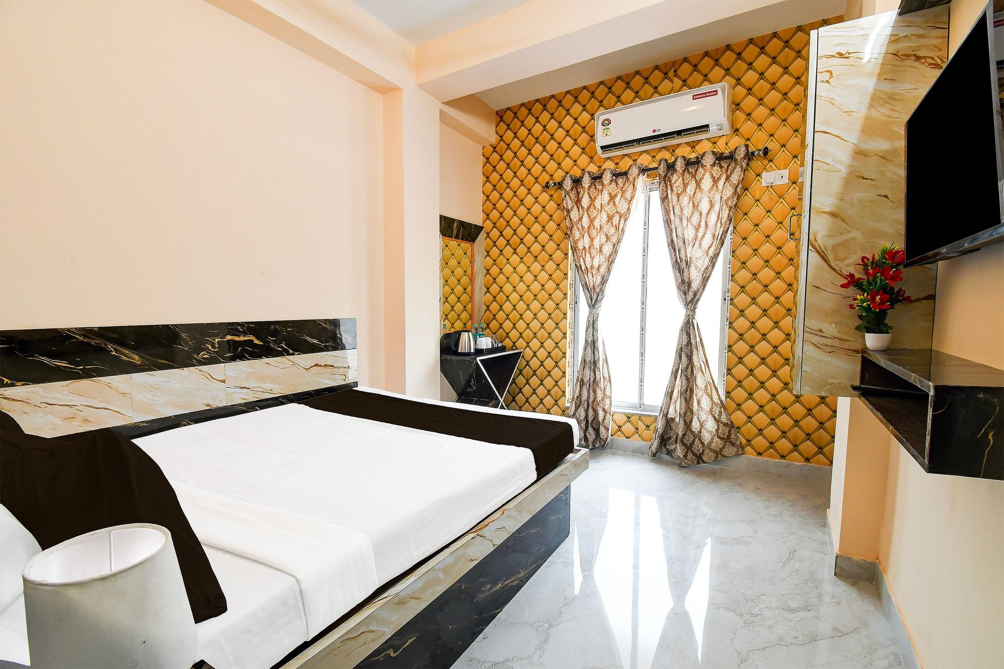 Hotel O Shivam Regency Near Acropolis Mall Classic 25