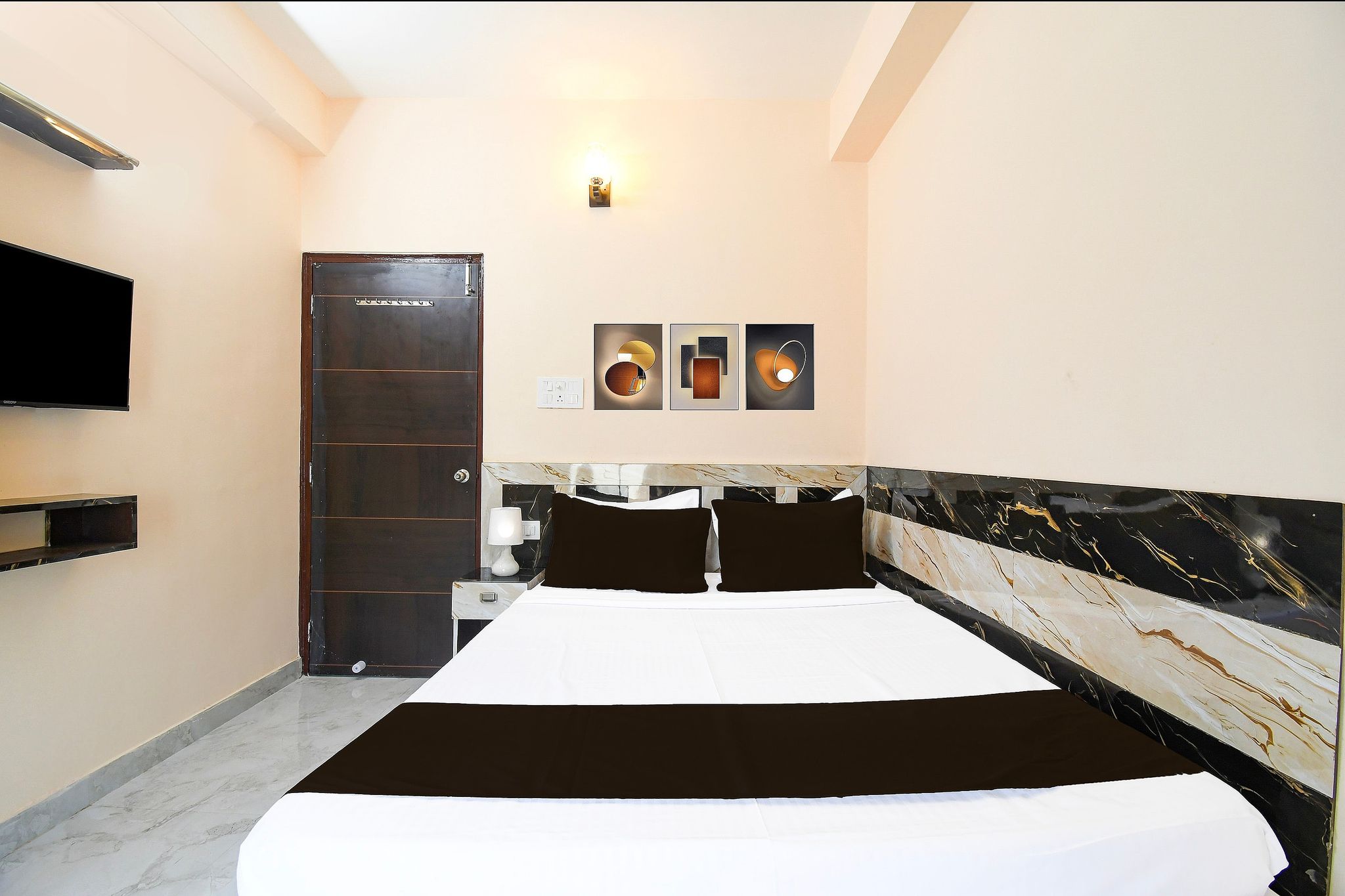 Hotel O Shivam Regency Near Acropolis Mall Classic 6