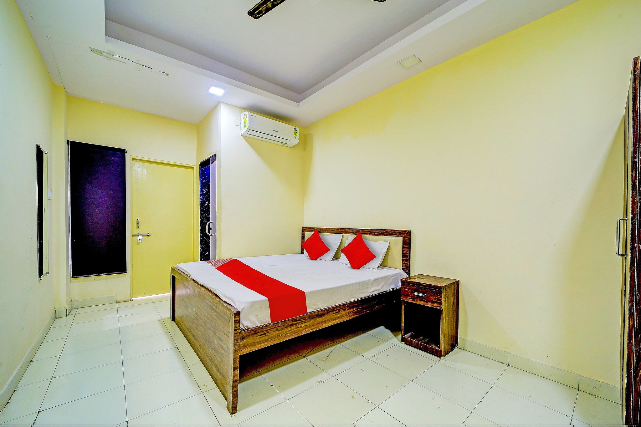 Hotel O The Happy Land Hotel & Cafe Classic 9