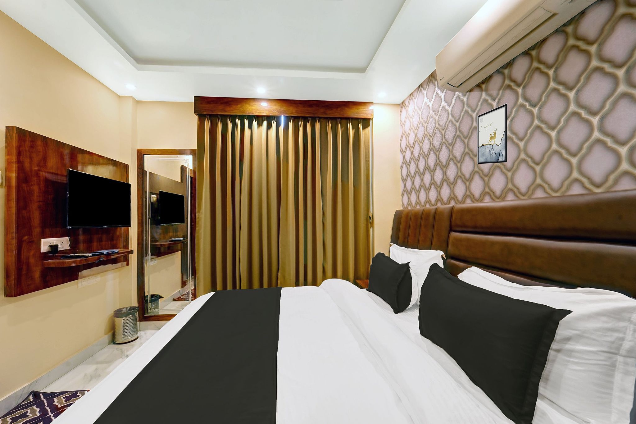 Super Townhouse OAK The Dev Regency Super Deluxe Room 6