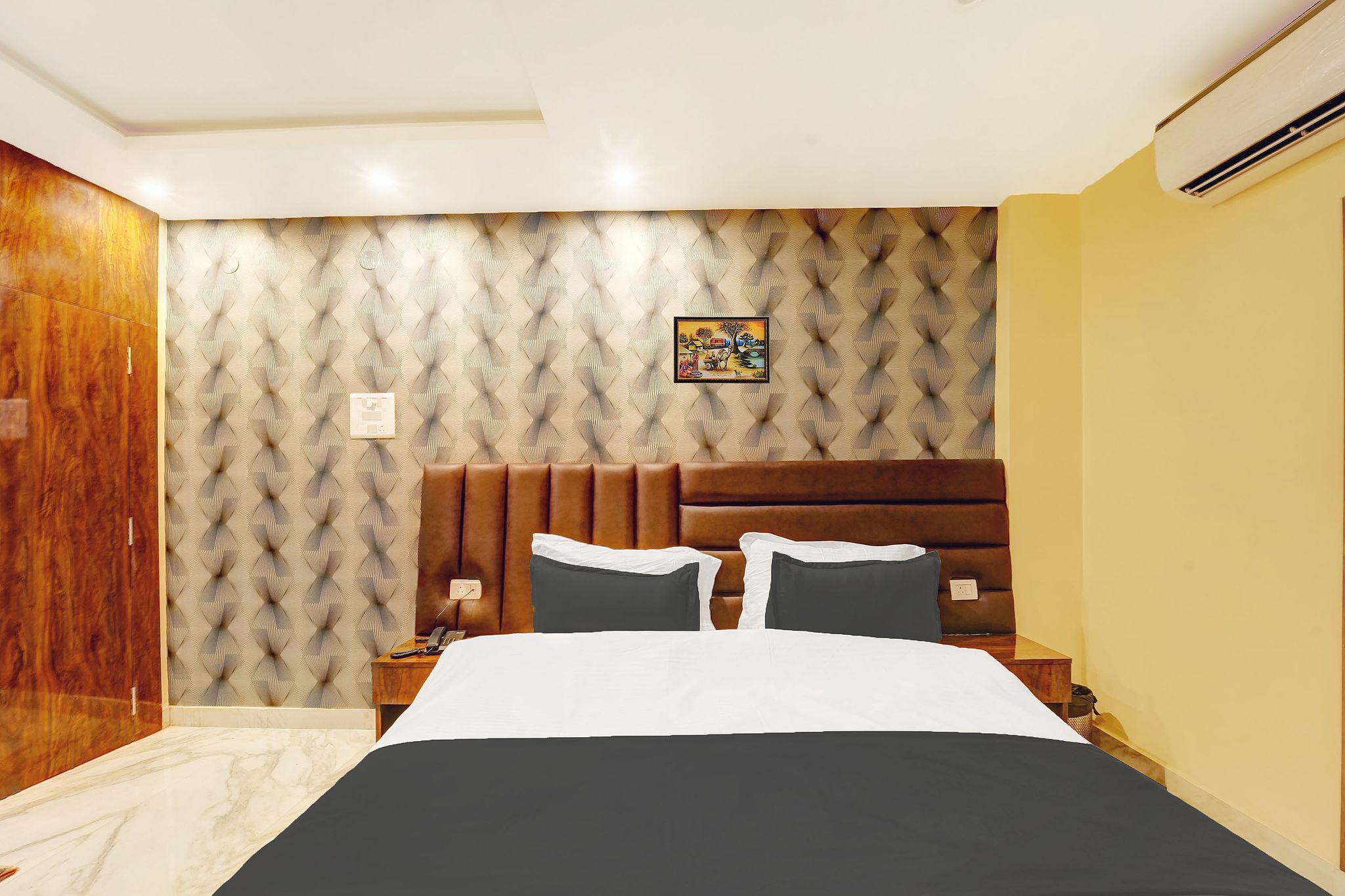 Super Townhouse OAK The Dev Regency Super Deluxe Room 13