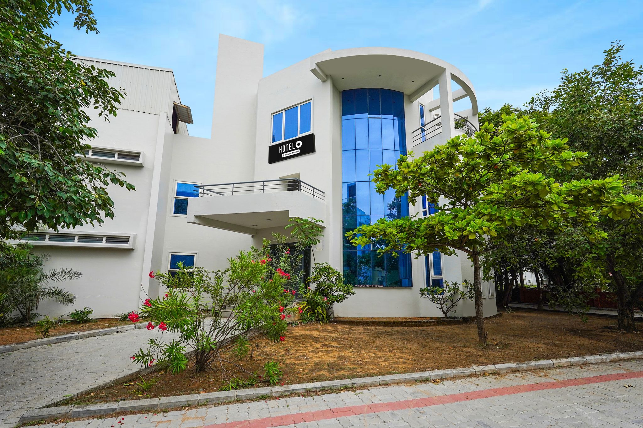 Super Hotel O ECR Stays Near Nemmeli Beach Formerly GVS Homes