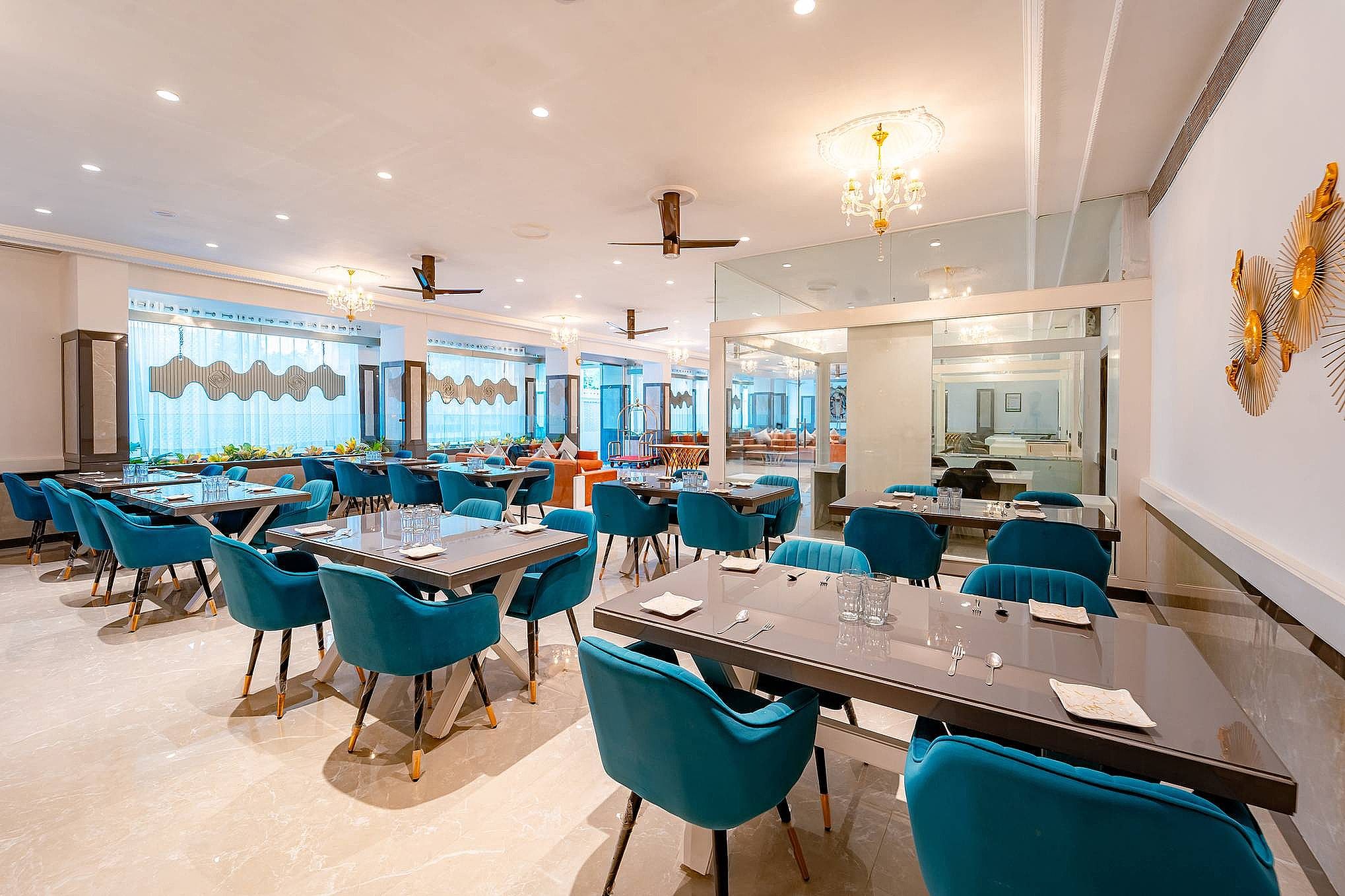 Food & Dining