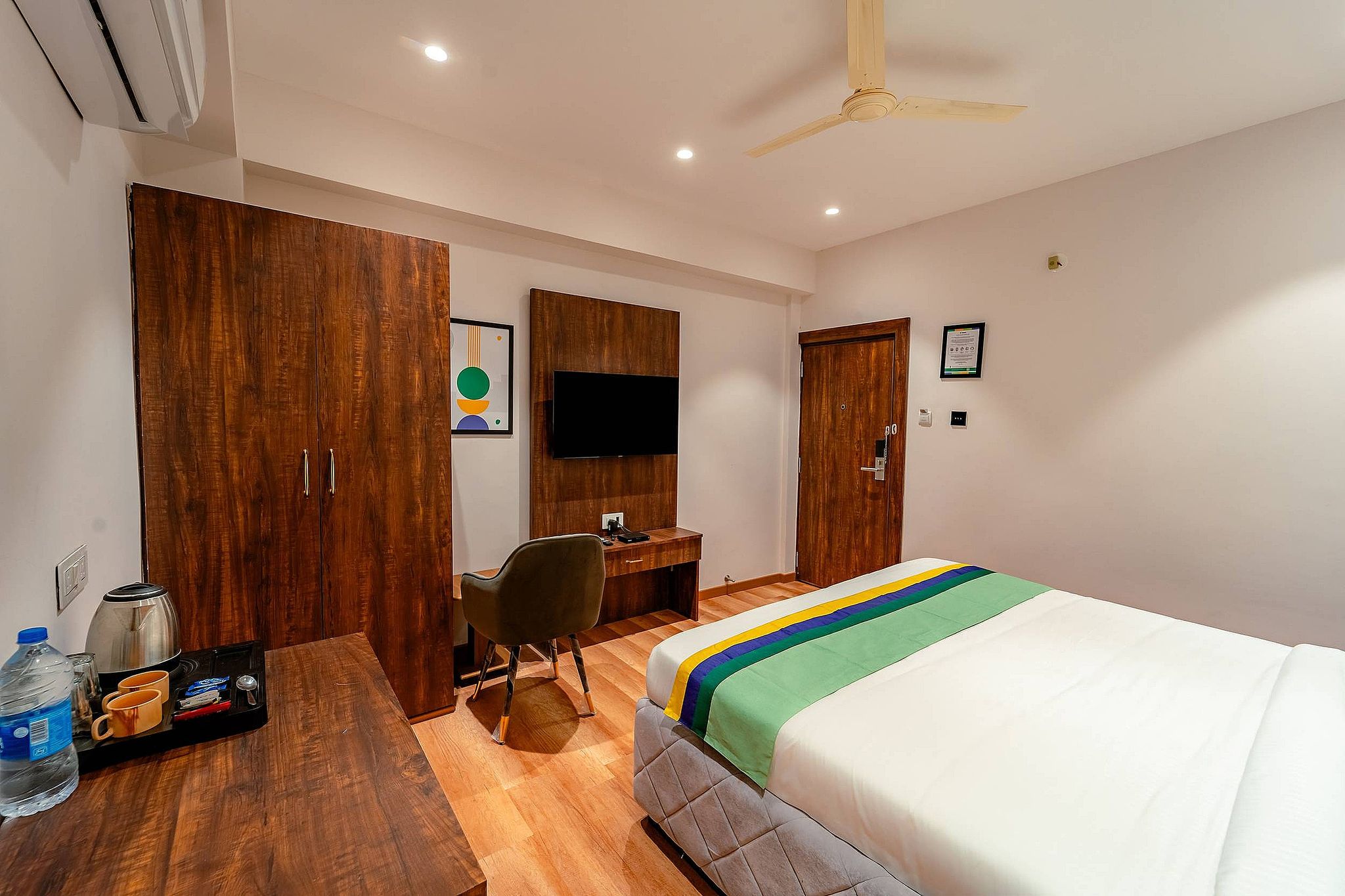 Treebo Premium Omni Residency Deluxe Room