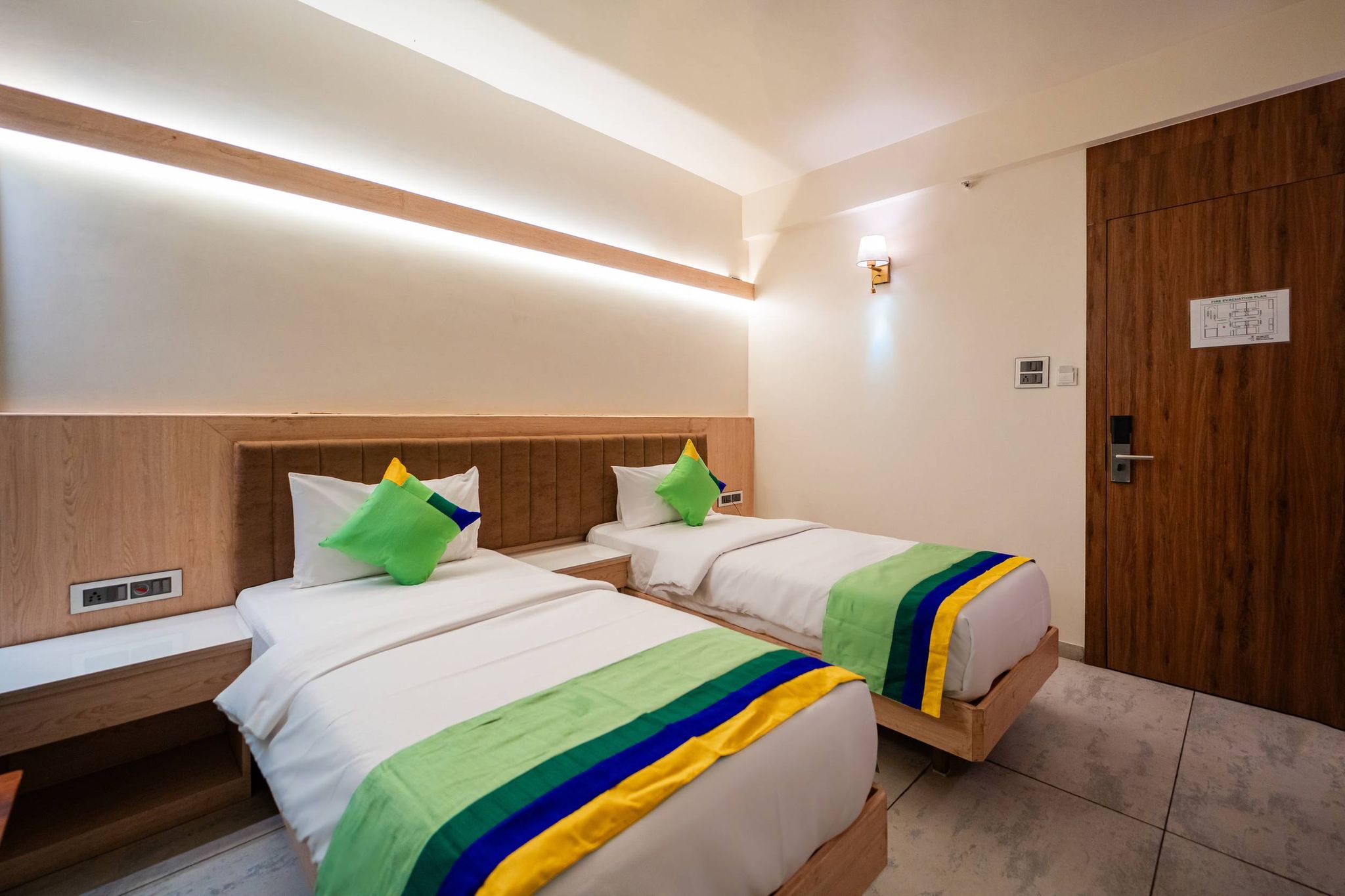 Treebo Sai Rekha Inn Deluxe Room 9