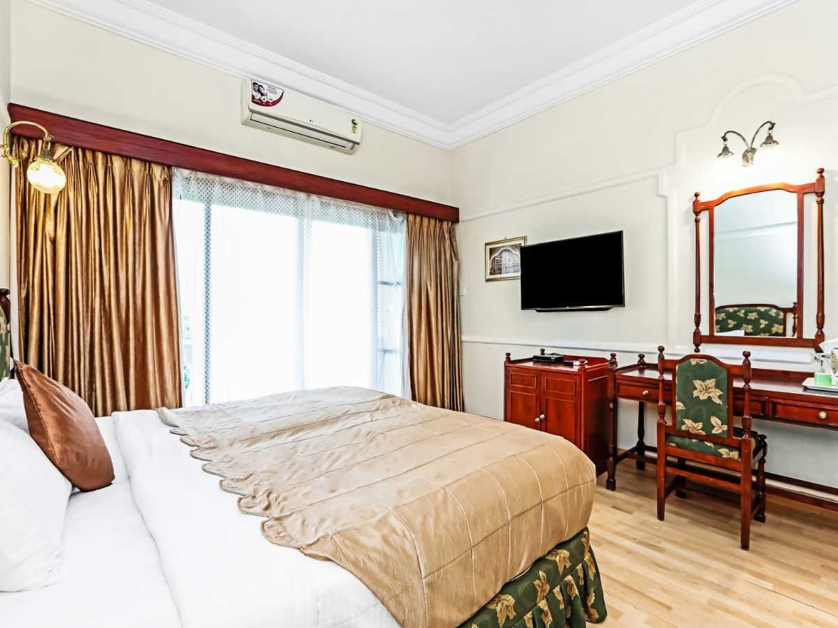 Lalitha Mahal Palace Hotel by Jungle Lodges Deluxe Room 5