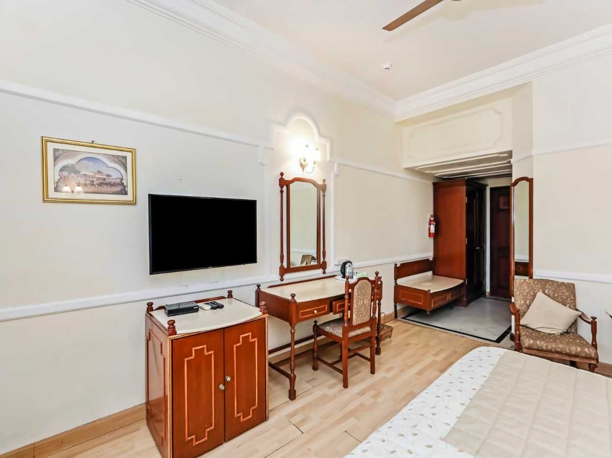 Lalitha Mahal Palace Hotel by Jungle Lodges Deluxe Room 7