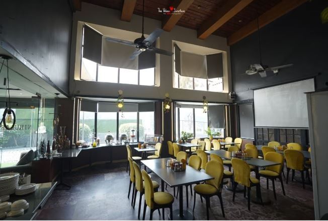 Food & Dining