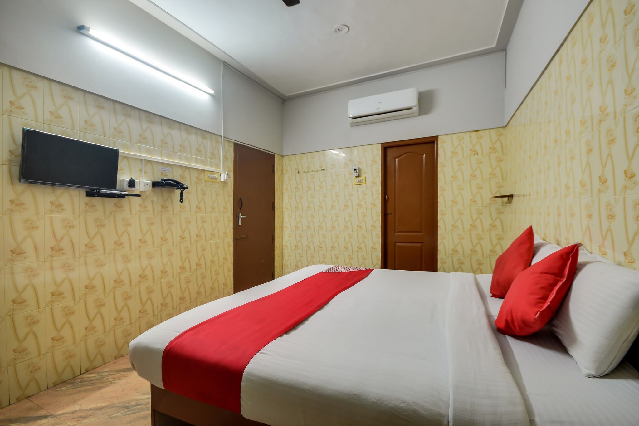 Hotel O Tiruppur Near Railway station Classic 14