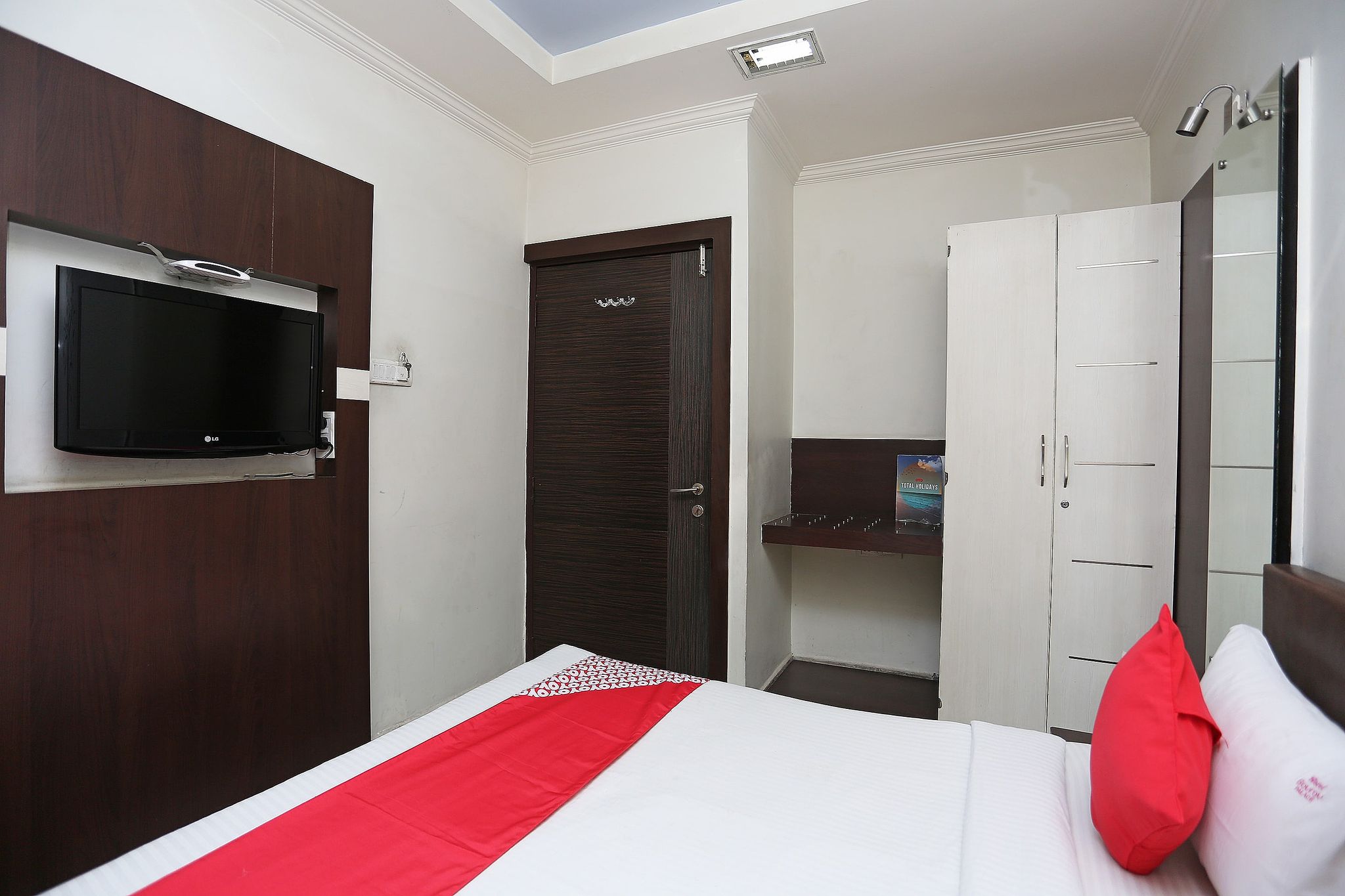 Super Collection O MP Nagar Classic 15