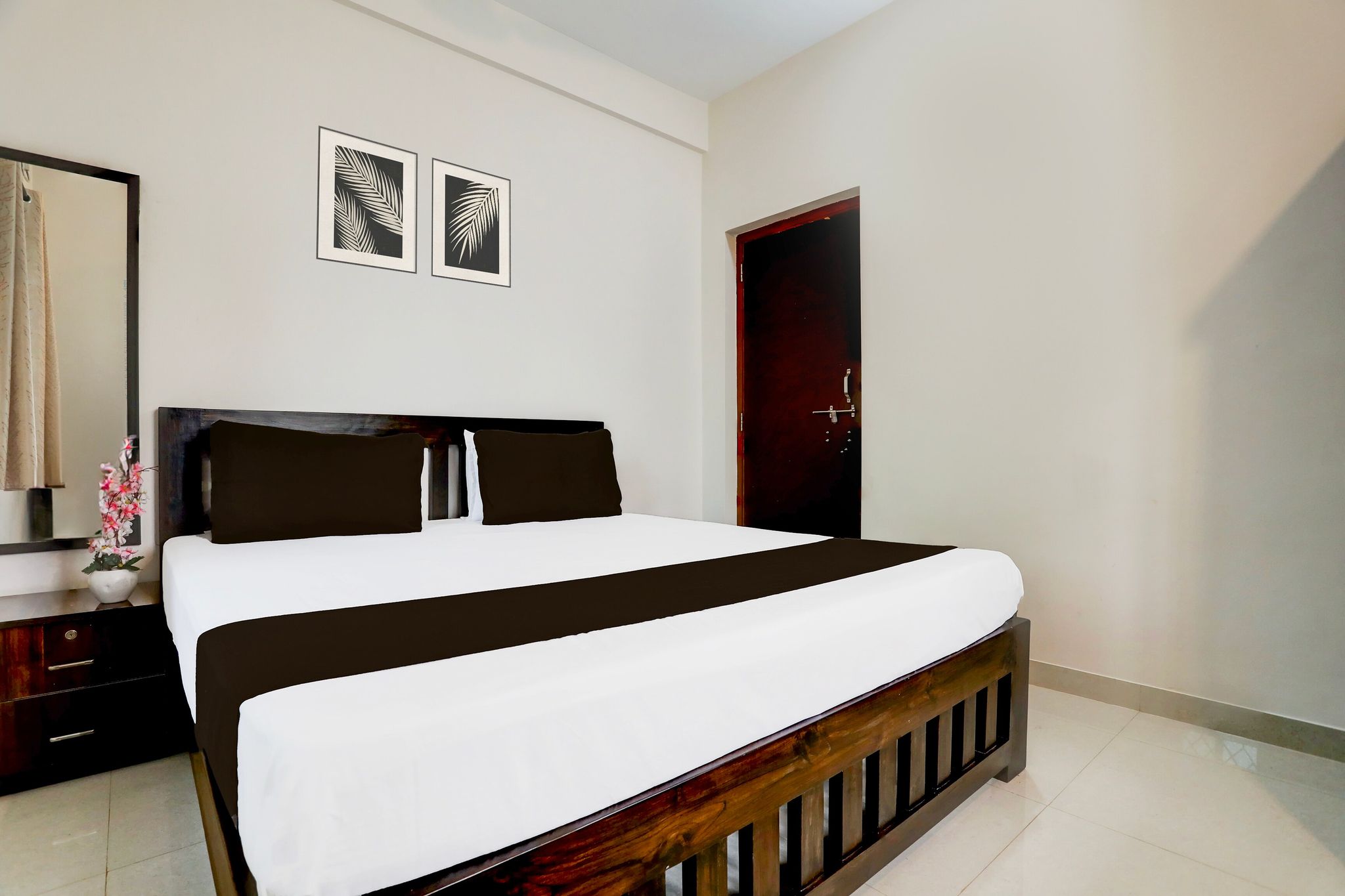 Hotel O Aqua Service Apartments Classic