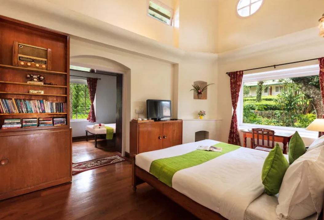 Lemongrass (50 meters away from Teanest)