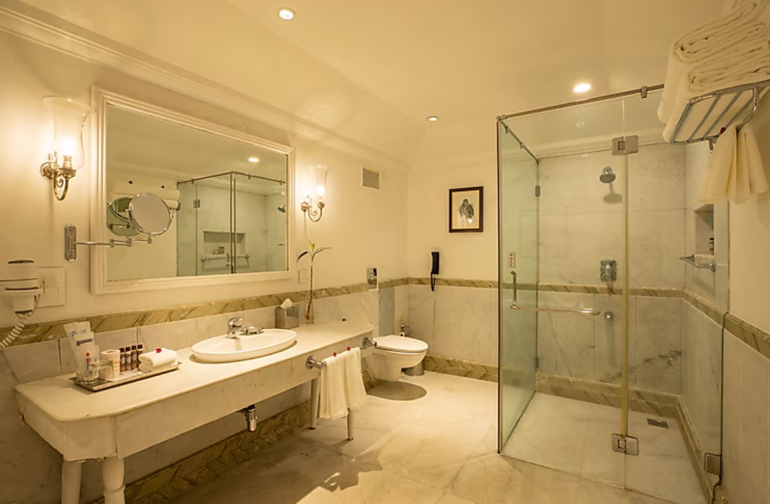 Savoy - IHCL SeleQtions Superior Room Queen Bed  5