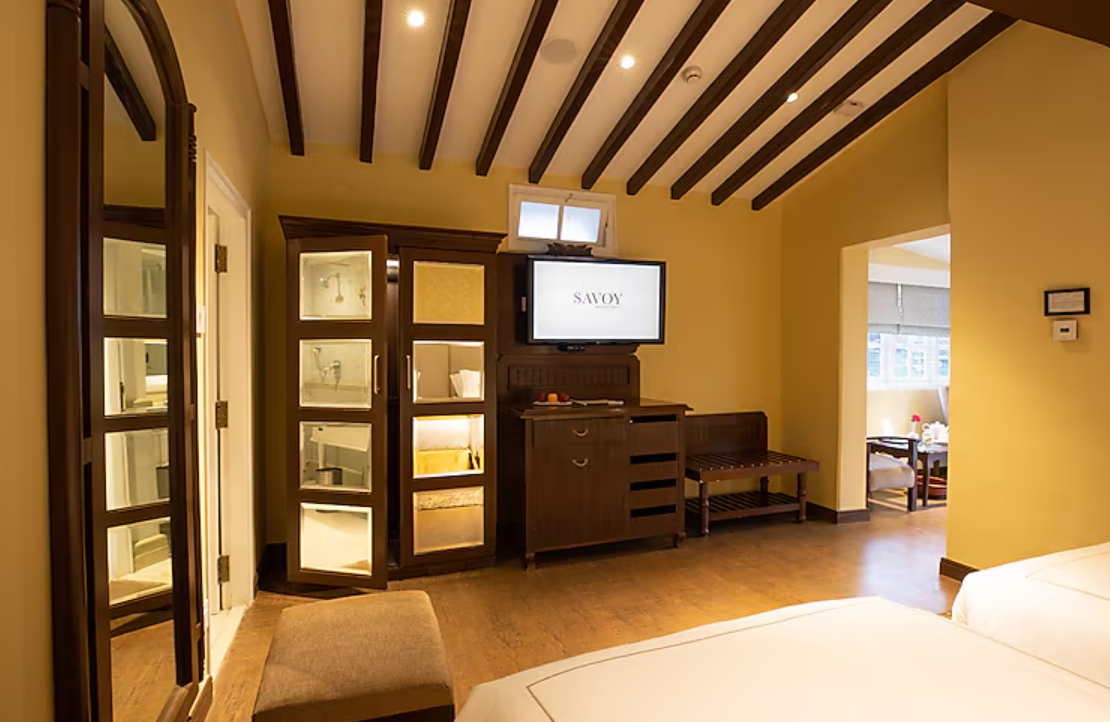 Savoy - IHCL SeleQtions Superior Room Queen Bed  6