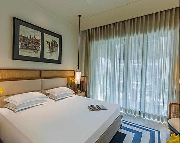 Deluxe Room King Bed