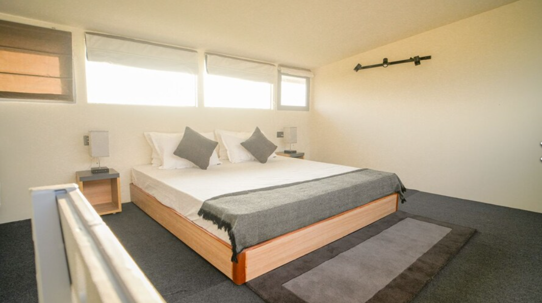 Family Friendly Attic Loft in Bir Billing 