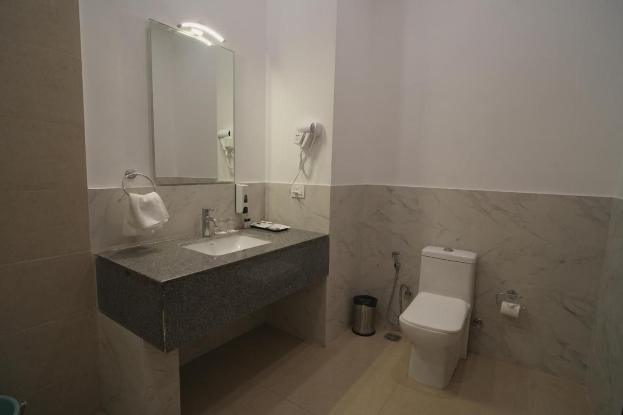 TDI Club Retreat, Sector 110 Deluxe Double Room 3