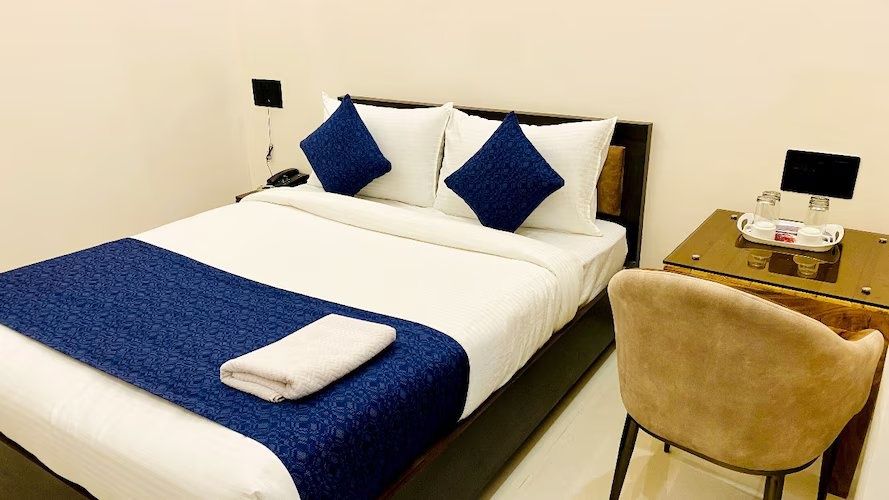 Hotel URS Palace Standard room 2