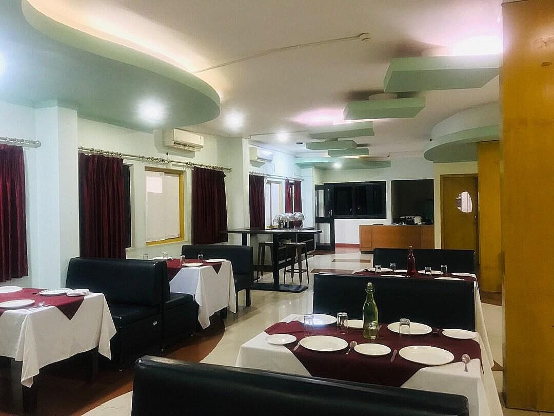 Food & Dining