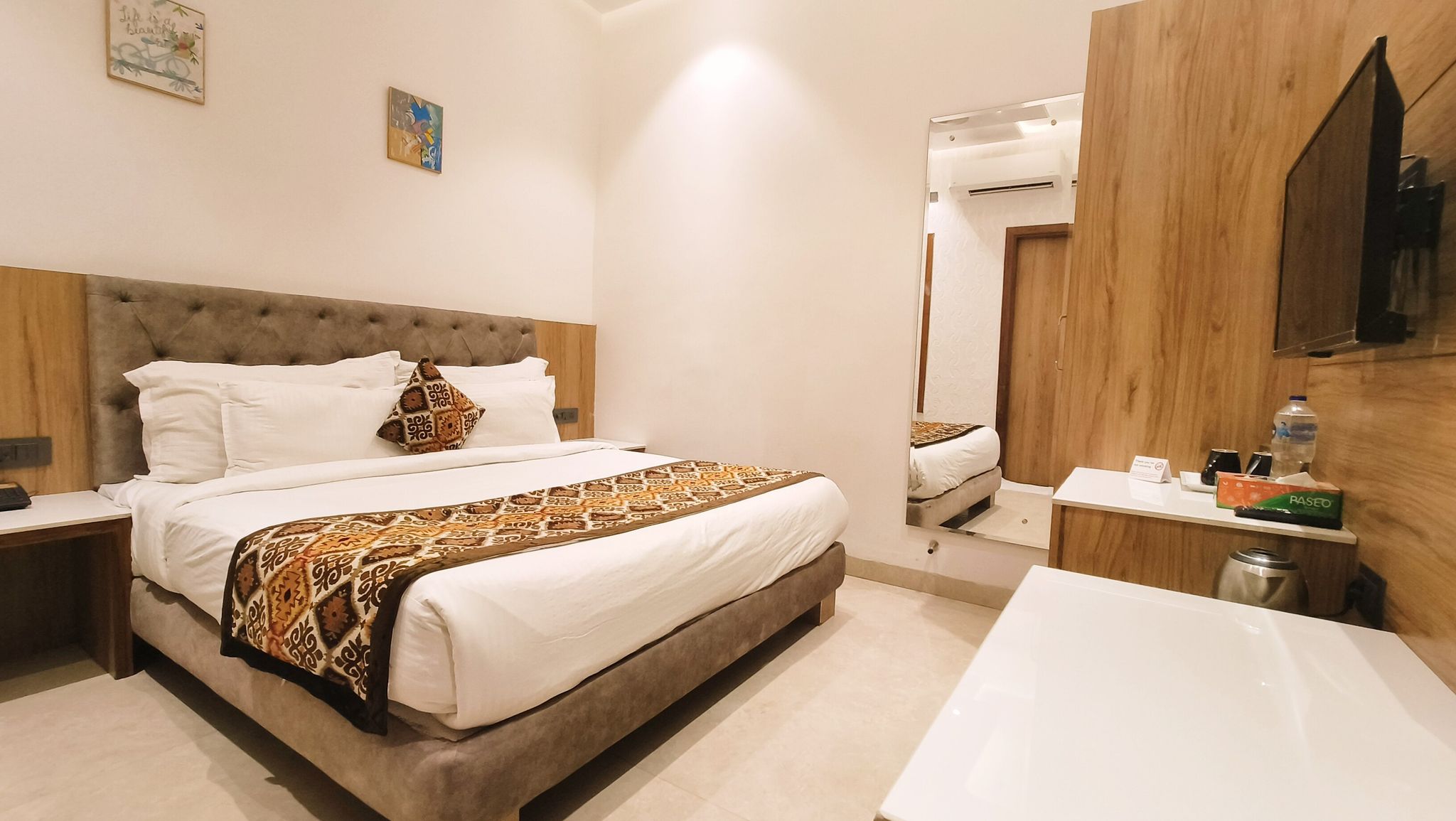 Hotel Blessings Amritsar Super Deluxe Room 6