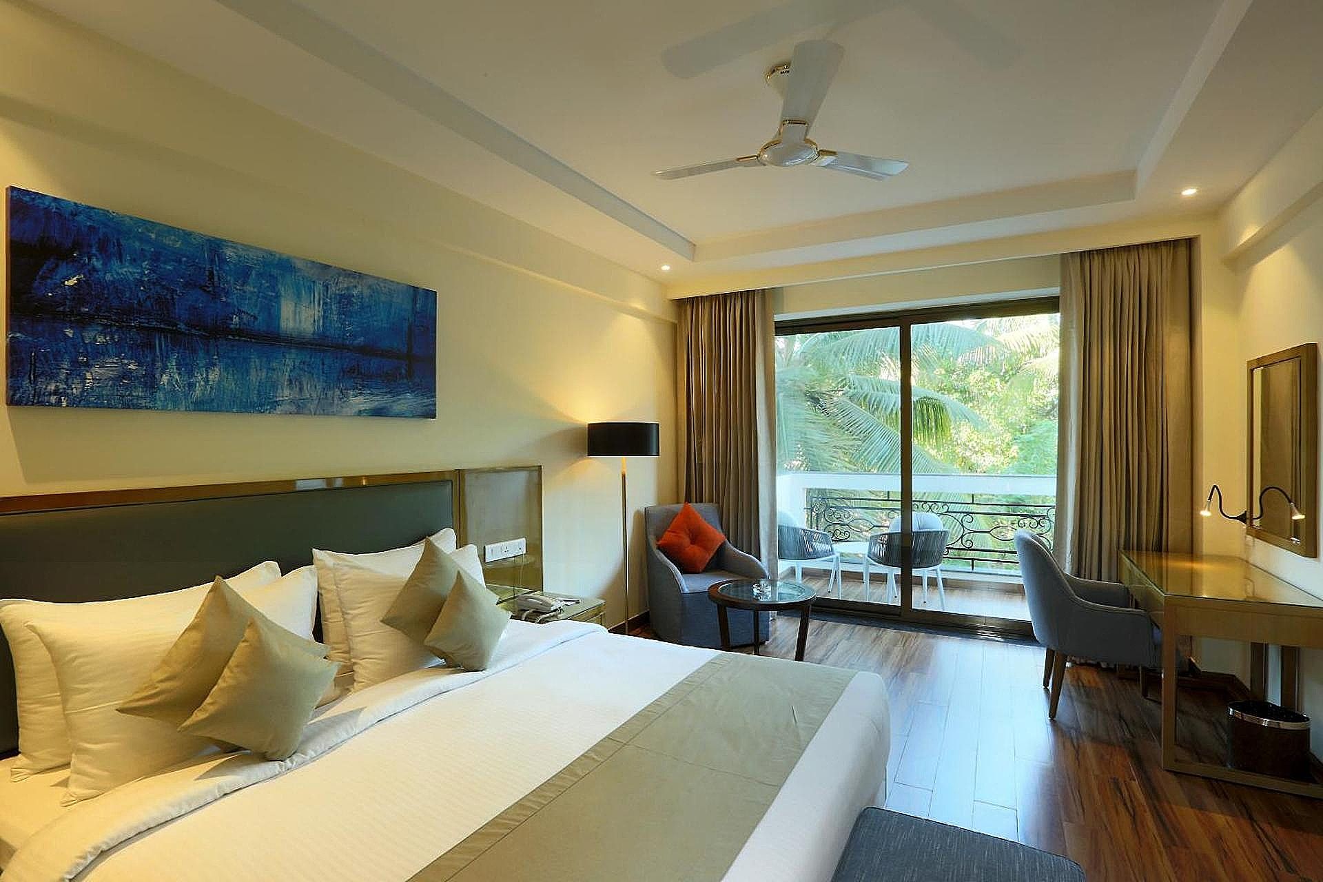 Room Deluxe With Balcony