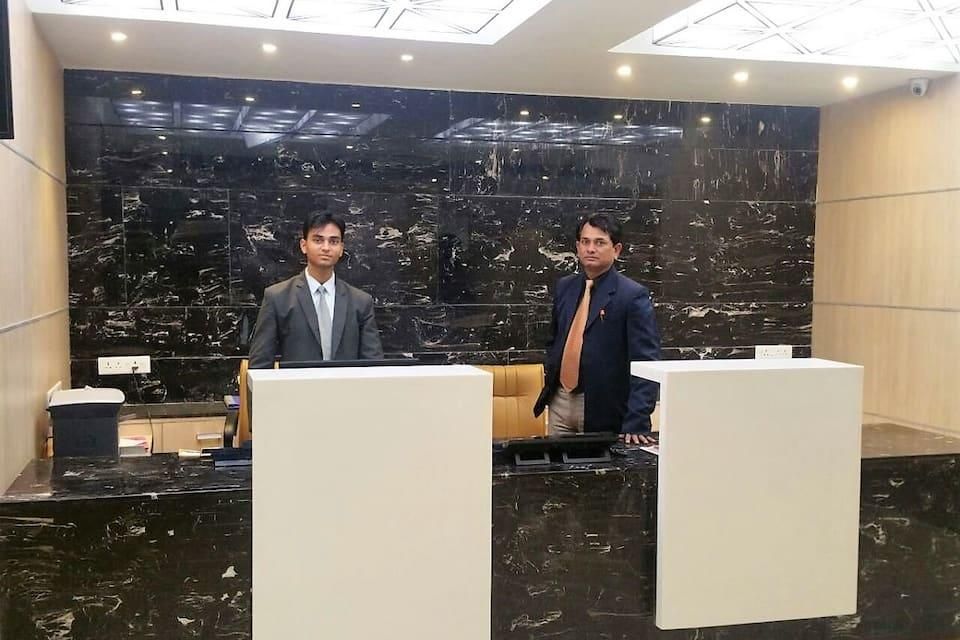 undefined Hotel Horizon Plaza 2