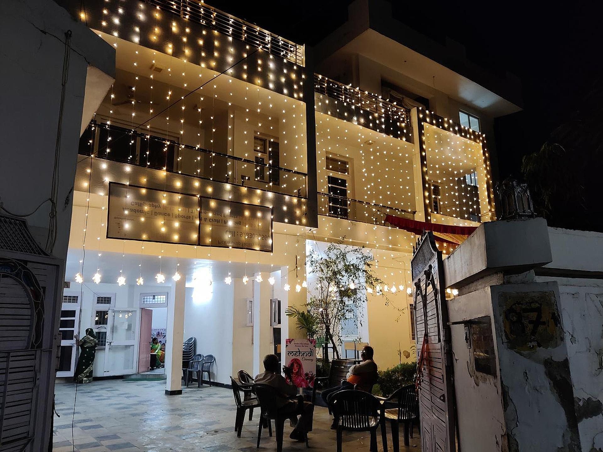 House No 87 