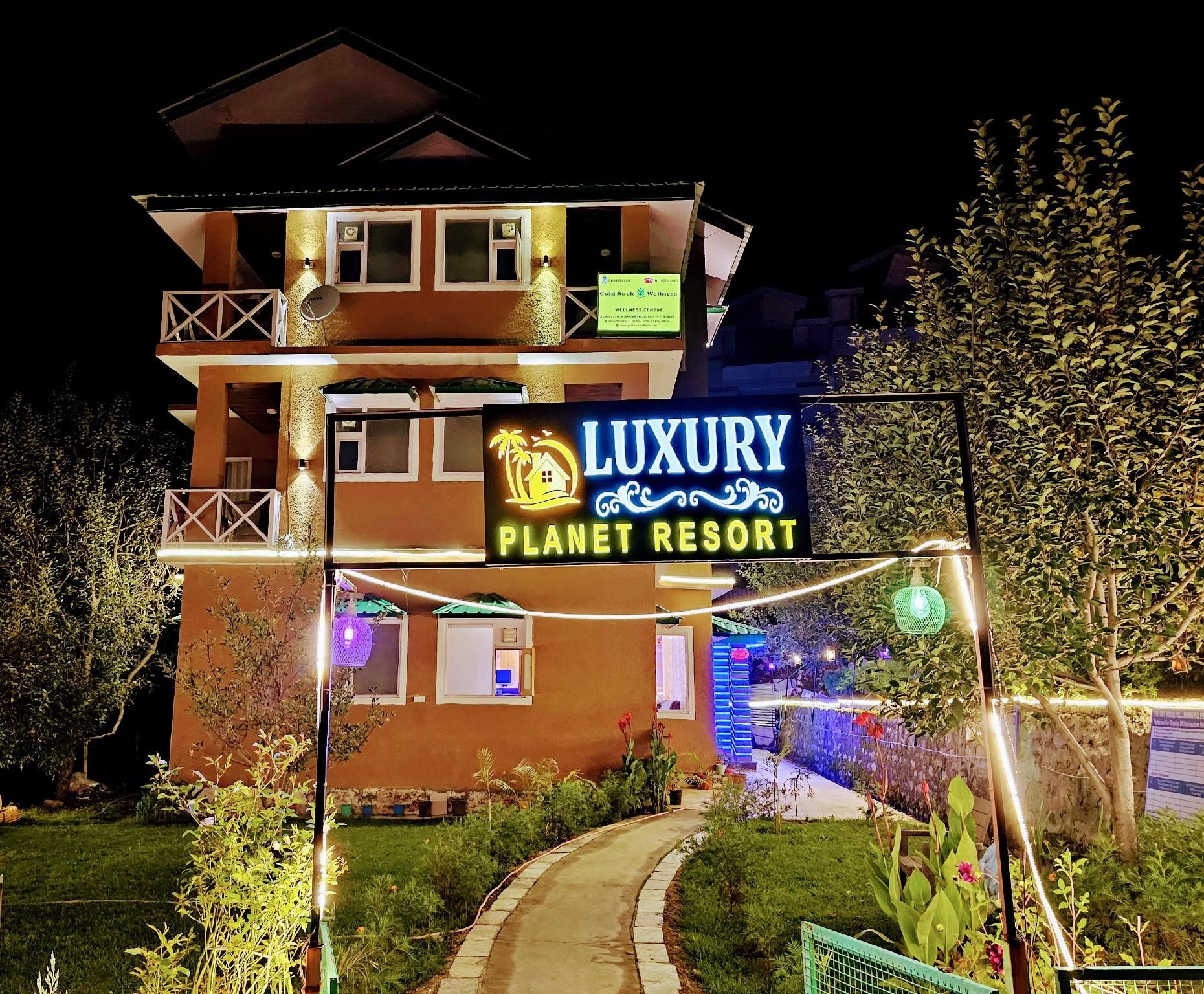 LUXURY PLANET RESORT MANALI