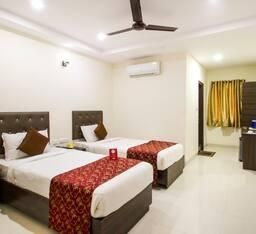 Super OYO Collection O Hotel Lotus Grand Near Secunderabad Railway Station Deluxe Double or Twin 3