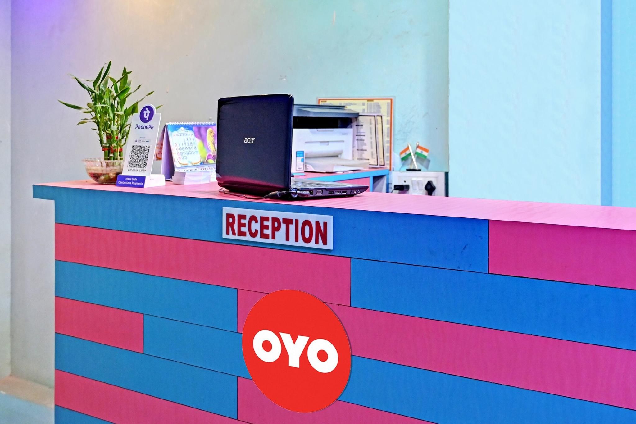 Super OYO Collection O Hotel Lotus Grand Near Secunderabad Railway Station Room Assigned on Arrival