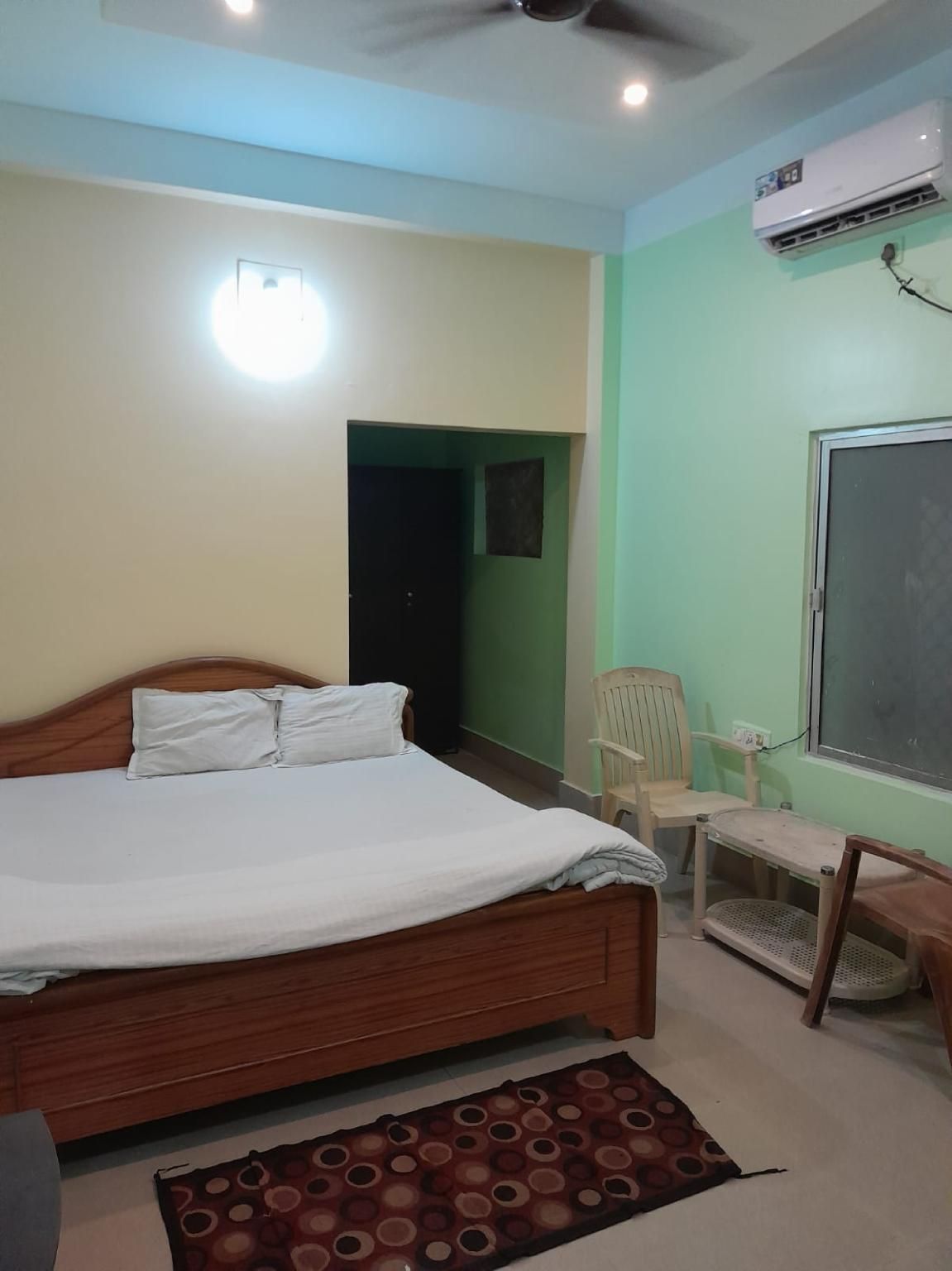 Deluxe Air Conditioning Room 
